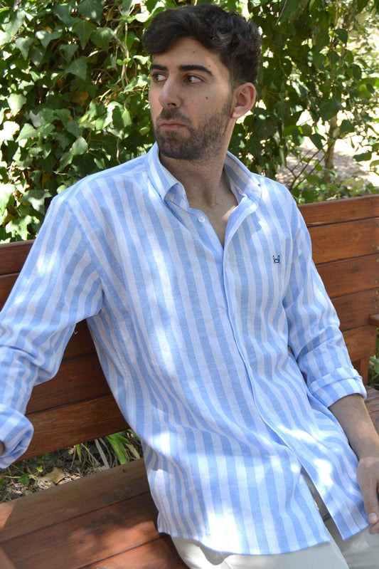 Chemise en lin rayée bleu clair