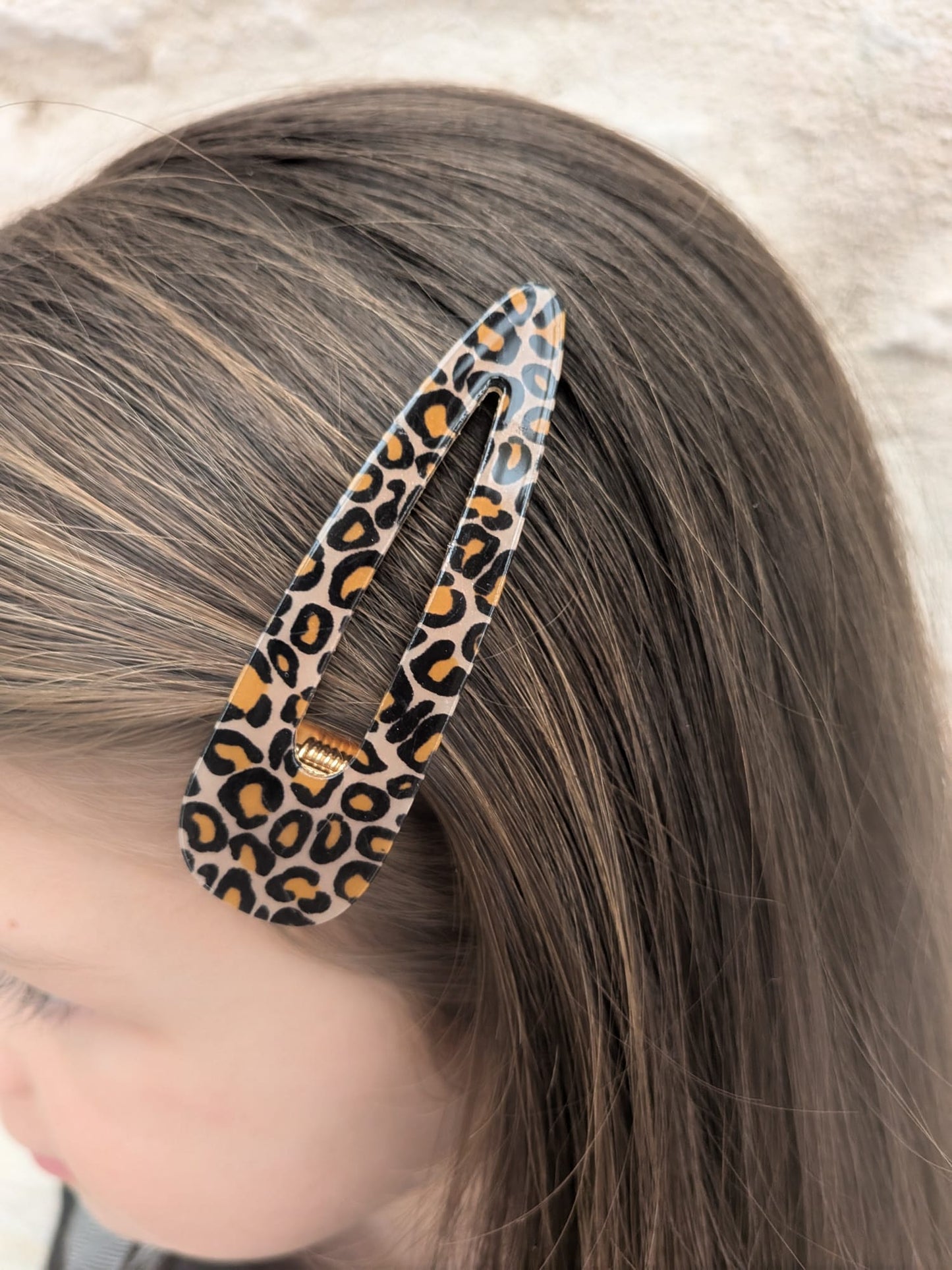 Barrette Léopard en Résine Époxy – Triangle Chic & Fait Main